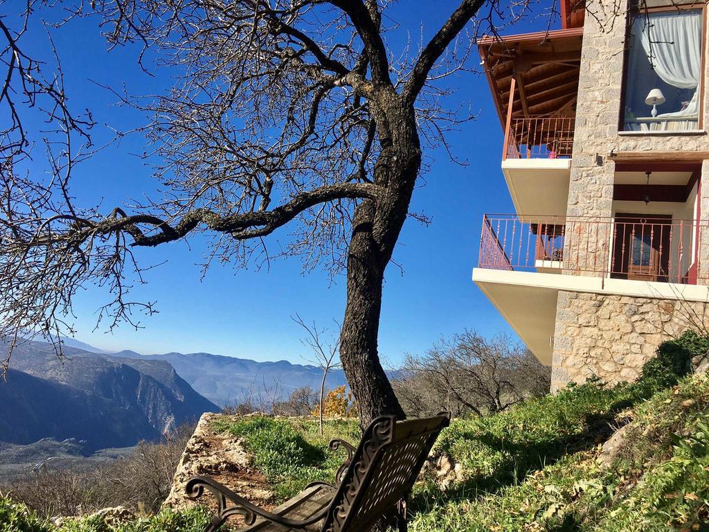 Almondhouse Suites With Fireplace - Adults Only Arachova Zewnętrze zdjęcie